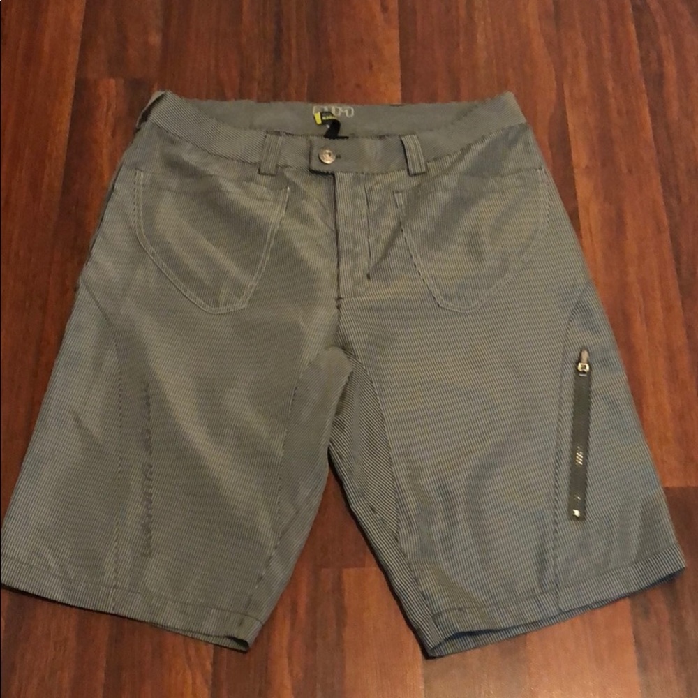 Men’s 2117 Shorts